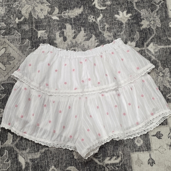 Japna Pants - Japna White Ruffled Shorts with Pink Floral Pattern. Size S